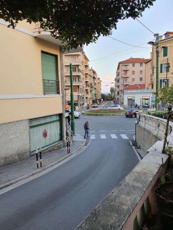 Villa Arcobaleno Rondo Garibaldi 圣雷默 外观 照片