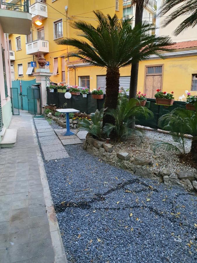 Villa Arcobaleno Rondo Garibaldi 圣雷默 外观 照片