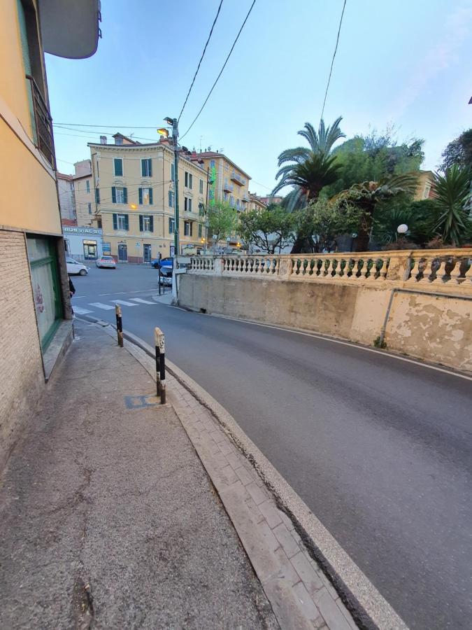 Villa Arcobaleno Rondo Garibaldi 圣雷默 外观 照片